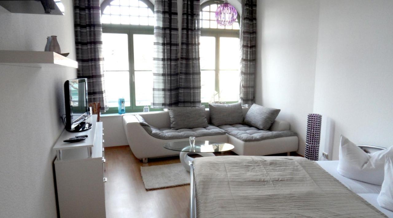 שטראלסונד Ferienwohnung Am Ozeaneum מראה חיצוני תמונה